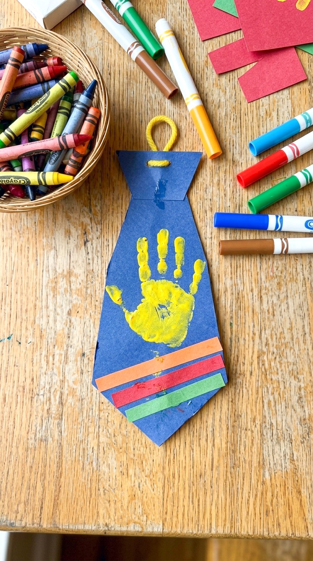 Handprint Tie Card