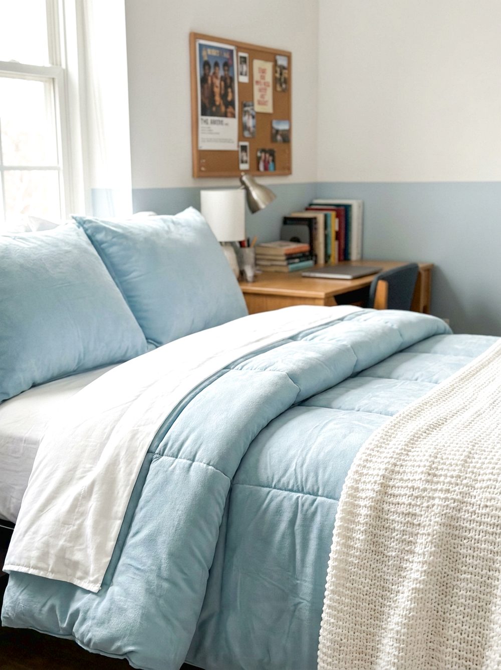 Light Blue Bedding Set